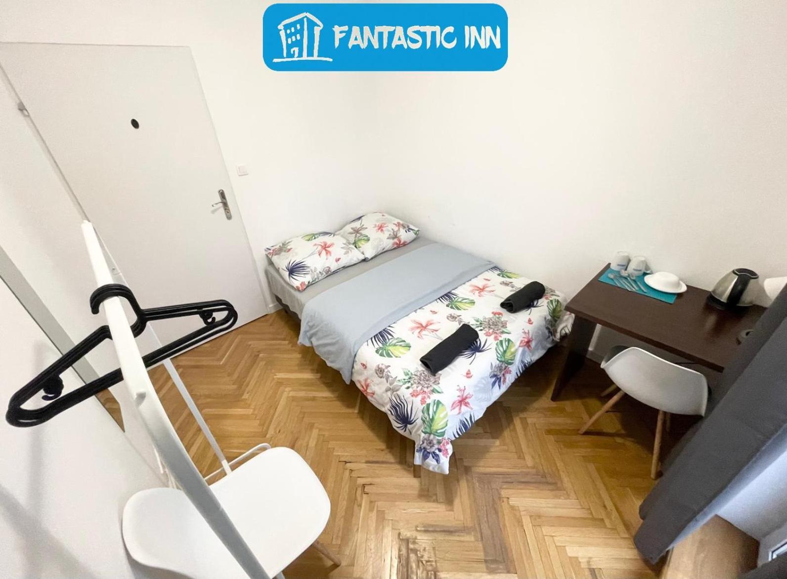 Fantastic Waw - W8 B * Warszawa